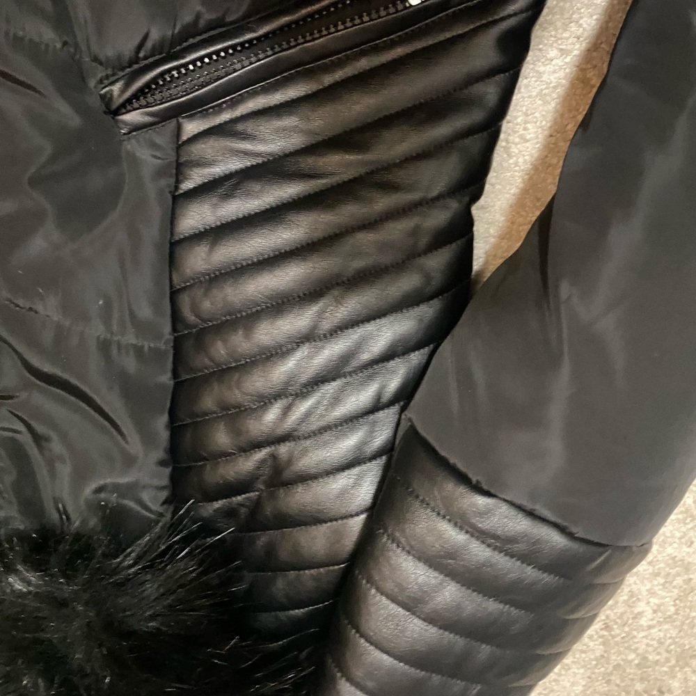 Black winter jacket with leather like accents and furry hood - Picture 3 of 7